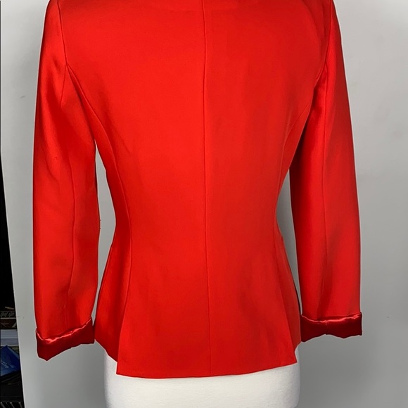 Jennifer Lopez Red Blazer tuxedo jacket - Picture 7 of 15